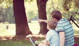 秋天爸爸最新爆料图片,爸爸与孩子的甜蜜互动，定格美好时光